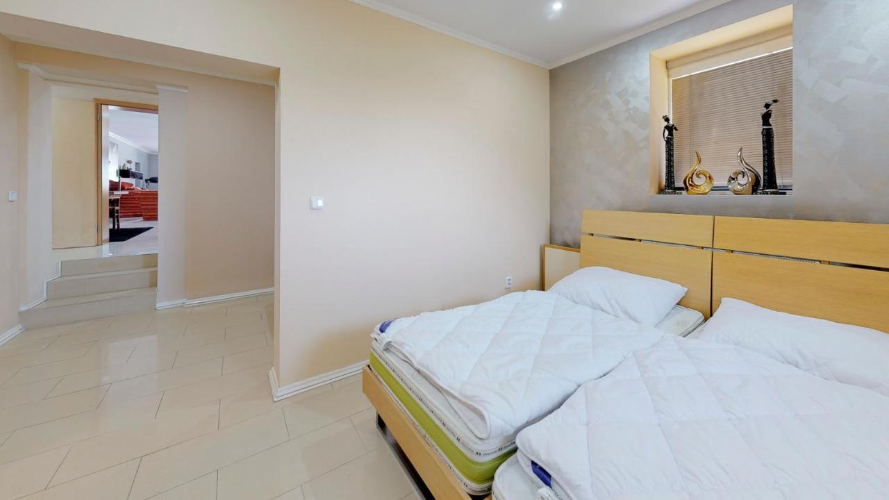 Vehlovice Apartments Melnik Exterior photo
